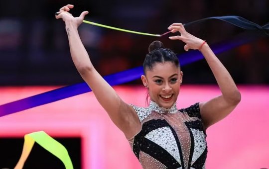 Bárbara Domingos é bronze na Copa do Mundo de Ginástica
