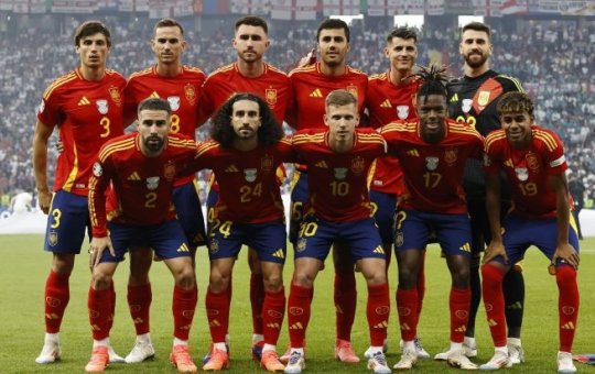 Espanha ganha Eurocopa e se torna única Tetracampeã