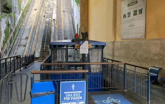 Acidente em Plano Inclinado Gonçalves, deixa passageiros em pânico