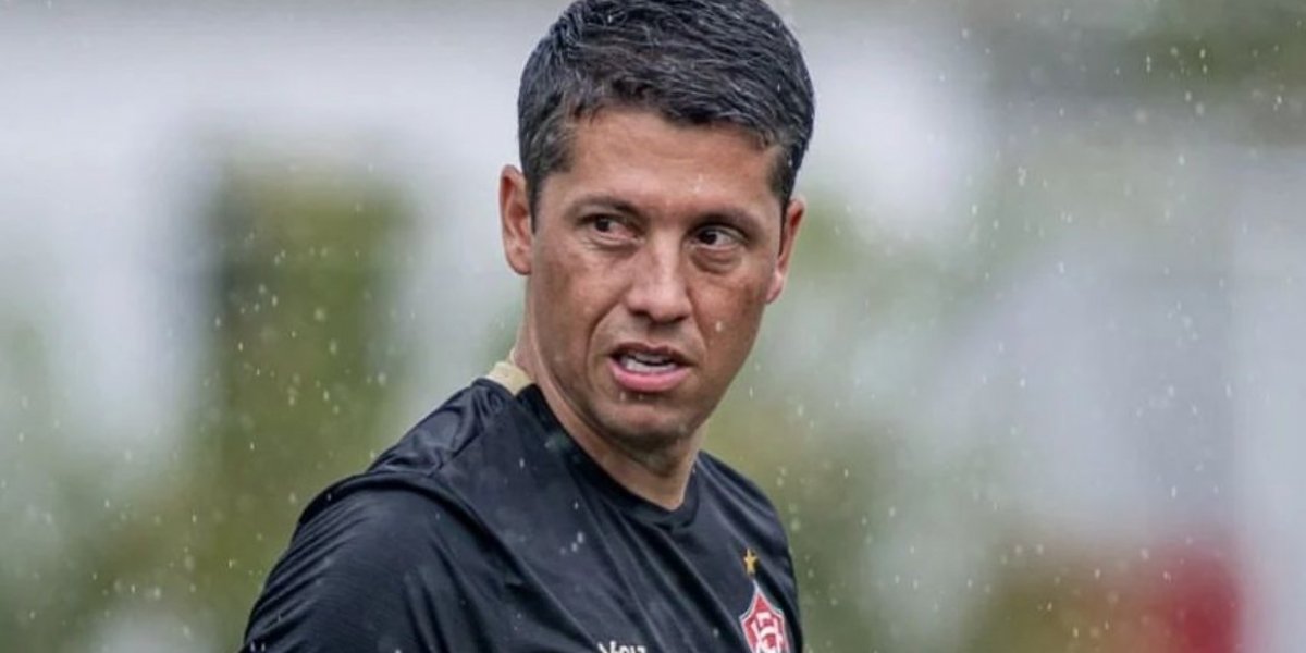 'Falta de competitividade da equipe', diz Carpini sobre atuação do Vitória