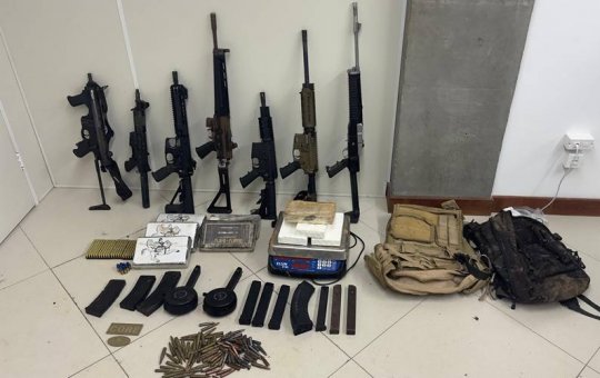17 dos 40 fuzís apreendidos pela Polícia foram encontrados em Salvador