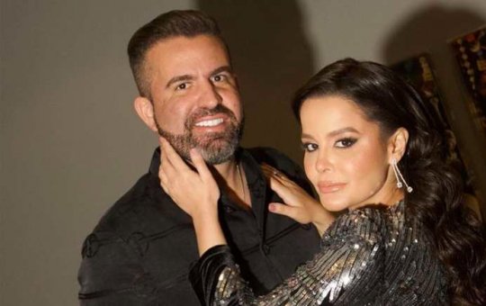 Maraisa reata noivado com Fernando Mocó e mostra aliança em live