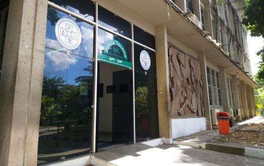 Corpo do bebê que morreu em Valéria espera liberação da família no IML