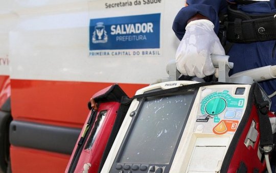 Homem morre após mal súbito ao dirigir na BR-324 em Salvador