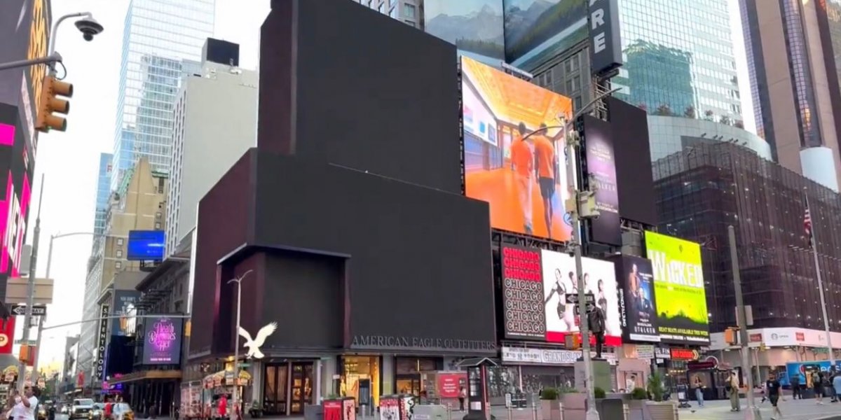 Telões da Times Square apagam após pane nos sistemas de todo o mundo