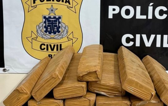 Polícia prende motorista com 20 kg de maconha em Lauro de Freitas