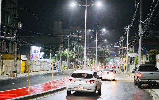 Prefeitura de Salvador renova iluminação do Rio Vermelho