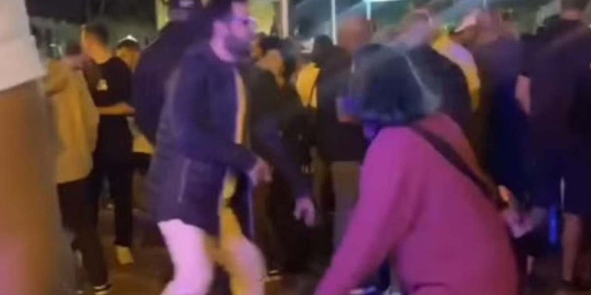 Casal imita 'macaco' em roda de samba no Rio de Janeiro; Polícia investiga o ato