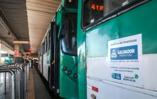 Ônibus voltam a circular no bairro de Santa Mônica após troca de tiros