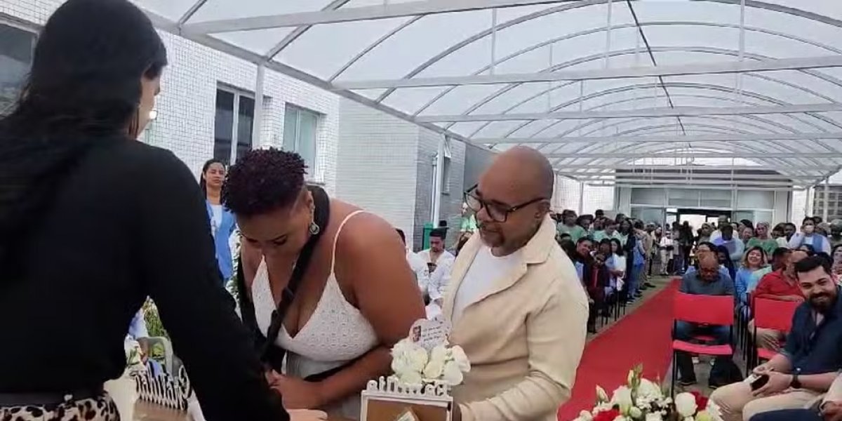 Noivo sofre infarto antes de se casar e cerimônia é realizada em Hospital