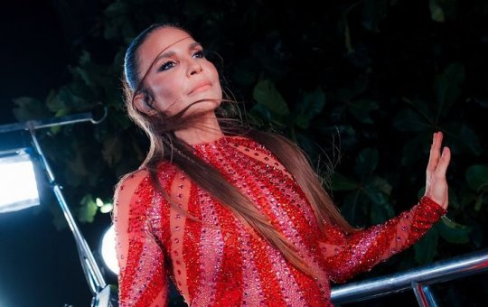 Ivete Sangalo compartilha momento com fã mirim nesta terça-feira (23)