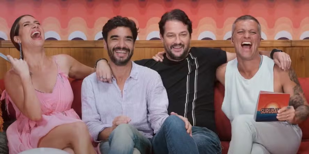 Bruno Gagliasso, Caio Blat e Marcelo Serrado protagonizam beijo em entrevista