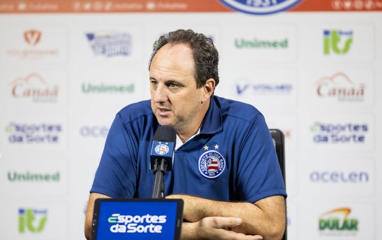 Rogério Ceni defende Marcos Felipe após empate com o Internacional "Chute chato"
