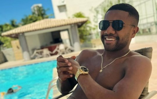 Nome sujo? Davi compra carrão, investe em casas, mas segue com dívidas