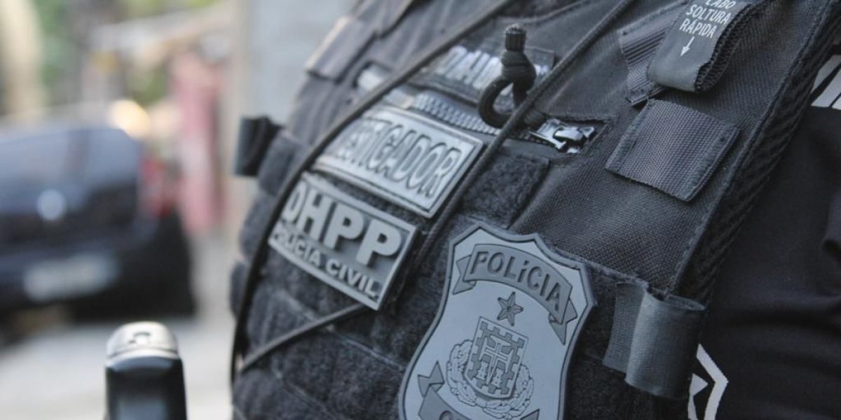 Corpo de homem é encontrado na praia de Piatã