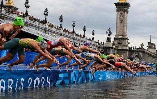 "Vi coisas que é melhor não pensar muito", diz atleta sobre prova no Rio Sena