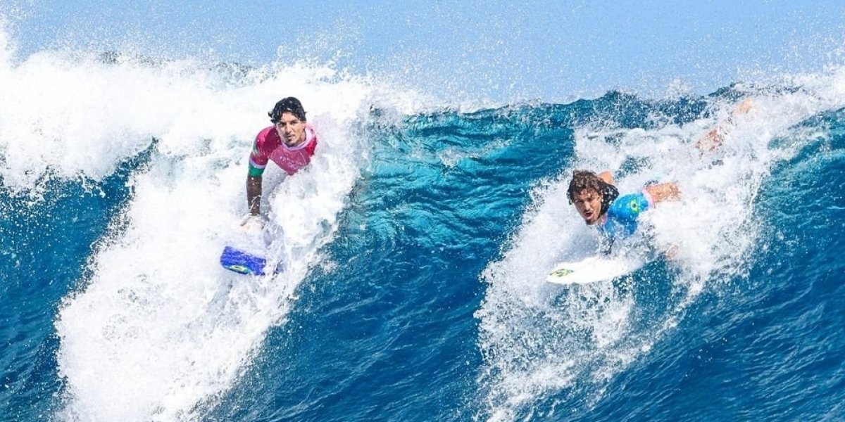 Duelo brasileiro: Gabriel Medina vence Chumbinho e vai às semifinais