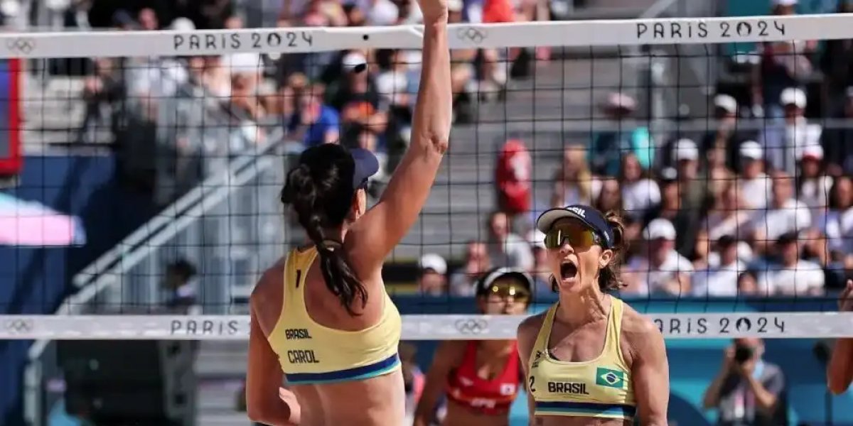 Carol e Bárbara vencem dupla holandesa no vôlei de praia