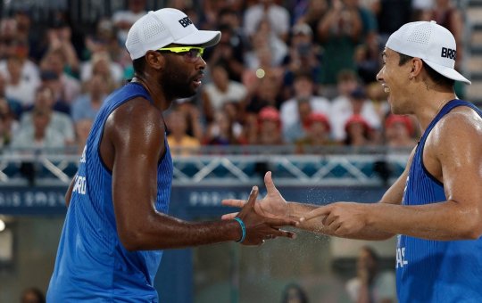 Evandro e Arthur vencem dupla da República Tcheca nas Olimpíadas de Paris