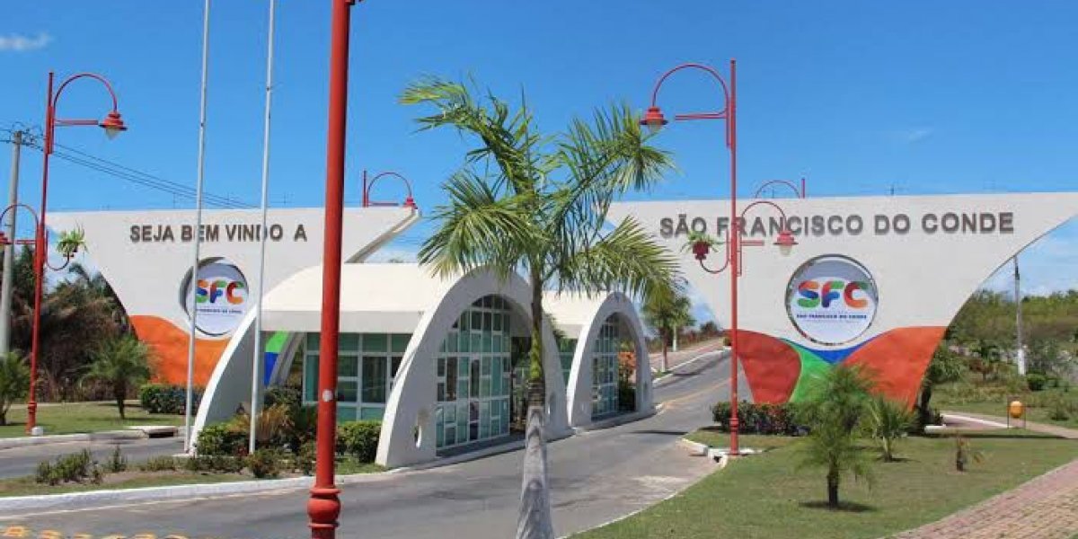 Mulher tem rosto cortado com 'facão' por ex-companheiro na Bahia