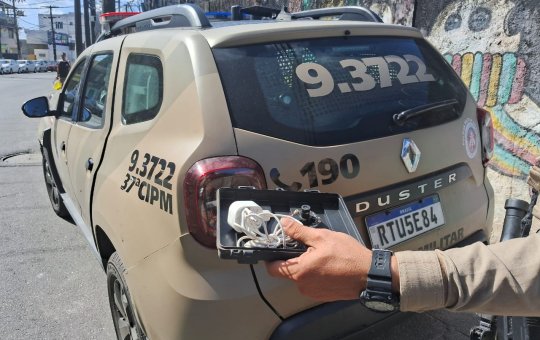 Polícia Militar desinstala câmera clandestina na Santa Monica