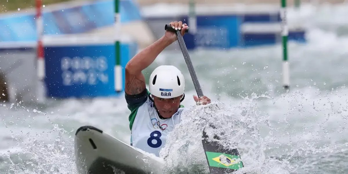 Ana Sátila se classifica para às quartas de finais do caiaque cross