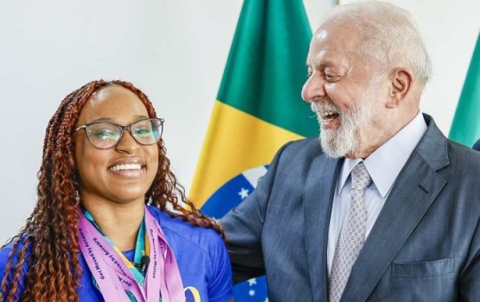Lula celebra medalha de ouro de Rebeca: “Nossa maior medalhista olímpica"