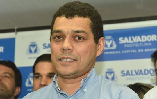 Júnior Magalhães reforça apoio a Bruno Reis em Salvador após união da mãe ao PT