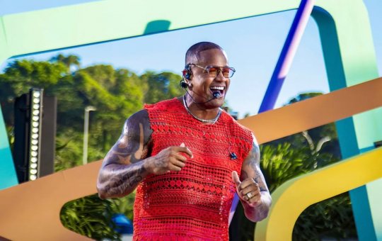 Léo Santana apresenta turnê do 'PaGGodin'