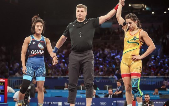Giullia Penalber é eliminada nas quartas de final do wrestling em Paris