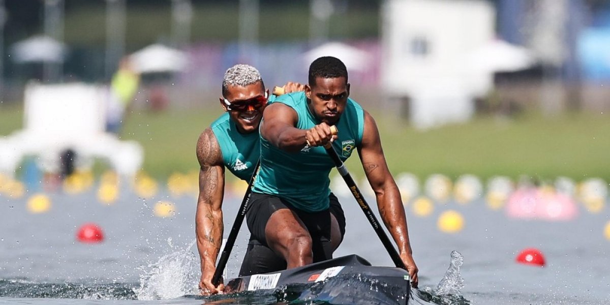 Isaquias Queiroz e Jacky Godmann encerram final do C2 500m em oitavo lugar