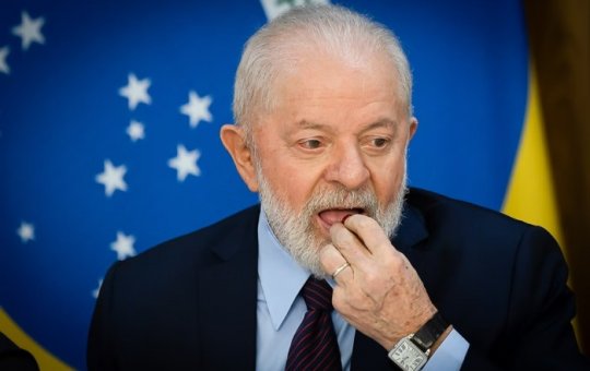 Lula quer devolver relógio avaliado em R$ 60 mil à União