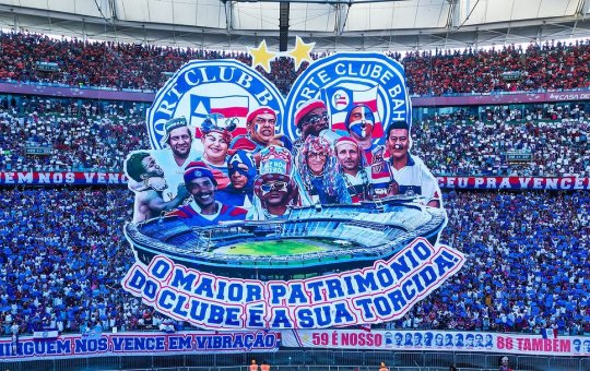 Torcedores do Bahia são flagrados 'Surfando' em ônibus na BR-324