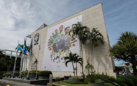 CBF homenageia Seleção Feminina após medalha de prata nos Jogos Olímpicos