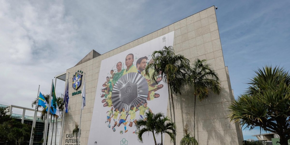 CBF homenageia Seleção Feminina após medalha de prata nos Jogos Olímpicos