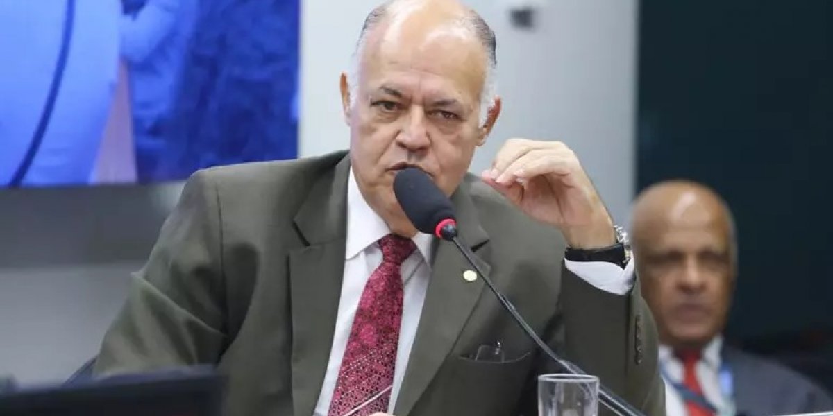 Pastor Eurico é condenado a pagar indenização a Erika Hilton por transfobia