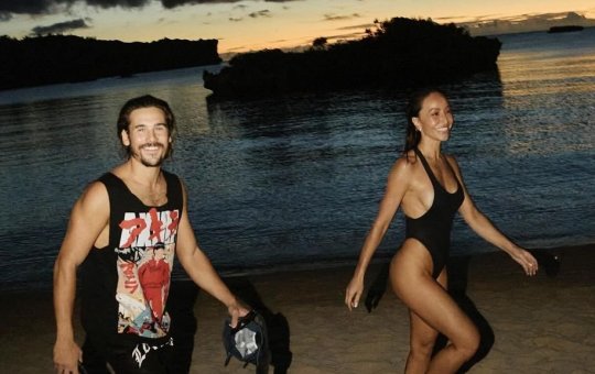 Nicolas Prattes revela fazer sexo com Sabrina Sato 50 vezes por semana