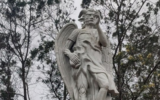 Justiça interdita santuário de Lúcifer em Gravataí e multa diária é definida