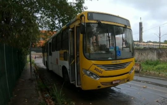 Assalto a ônibus em Salvador termina com um morto, um preso e dois baleados