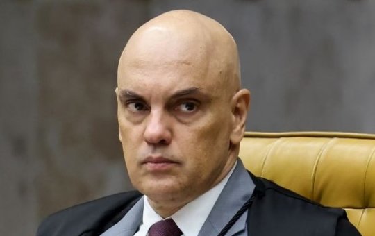Moraes é acusado de usar TSE para investigações em inquérito das fake news