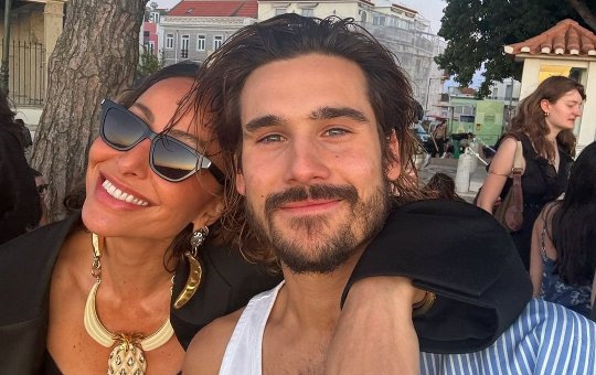 Nicolas Prattes afirma estar constrangido após fala sobre sexo com Sabrina Sato