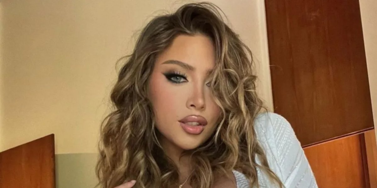 Criadora de conteúdo adulto revela ter gravado cena de sexo no túmulo do Pai