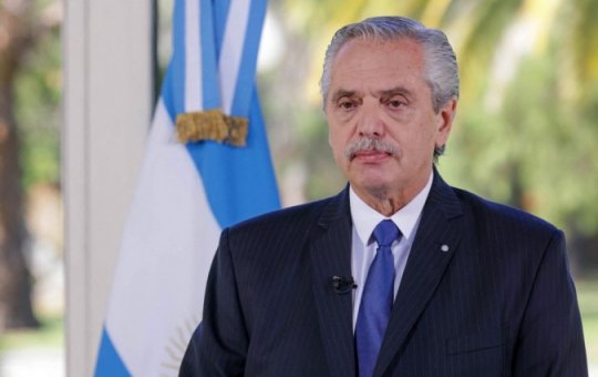 Alberto Fernández renuncia à presidência do Partido Justicialista