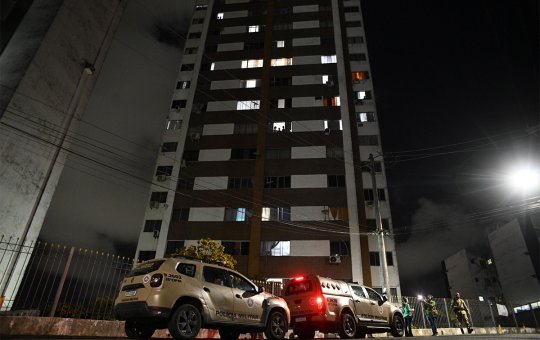 Criança morre após cair do 7º andar de prédio em Salvador