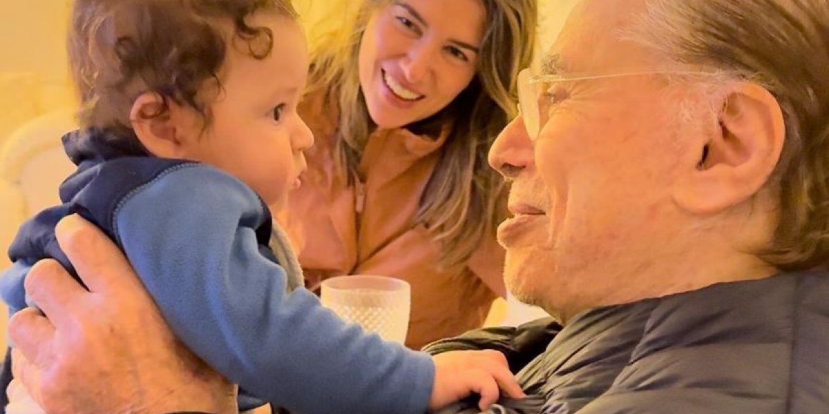 Alexandre Pato posta vídeo do filho com Silvio Santos