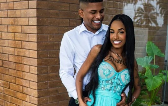 Influenciadora baiana aparece chorando nas redes e detona marido "Não vale nada"