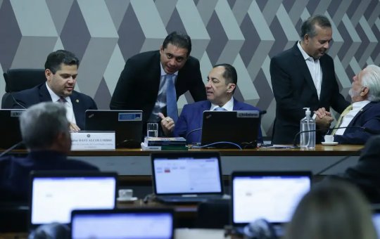 Senado aprova novo regime de inelegibilidade para políticos condenados
