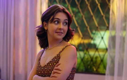 Klara Castanho vence processo contra influenciadora por exposição de adoção