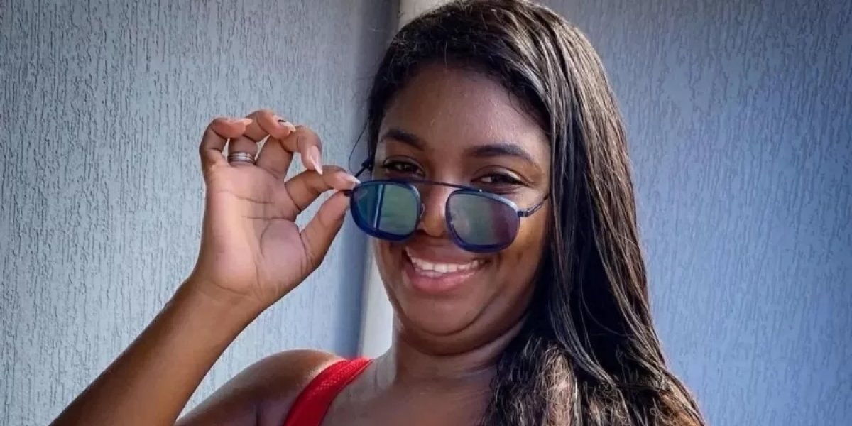 Raquel Brito rebate comentário de internauta que sugeriu cirurgia plástica