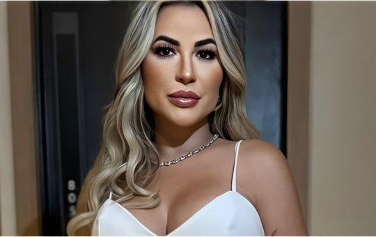 Deolane Bezerra compartilha diagnóstico de depressão e informa afastamento